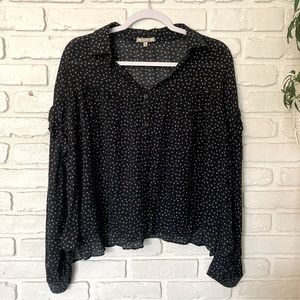 NWOT‎ Gimmicks By BKE Button Down Ruffle Shoulder Top Large